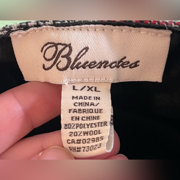 Bluenotes Wool Black, Grey & Red Plaid Hat, Woman Size Large/X-Large, caps - Picture 7 of 8